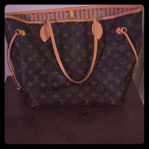 Louis Vuitton Neverfull Medium bag